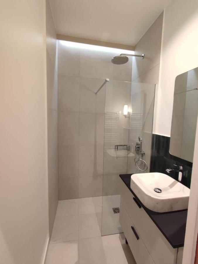 Suite Confortable Sur Le Canal Saint-Martin / Republique Paris Exterior foto